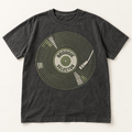 Mockup konsep Bboogie "Selector" Tee — desain merch sementara, bukan foto barang produksi.